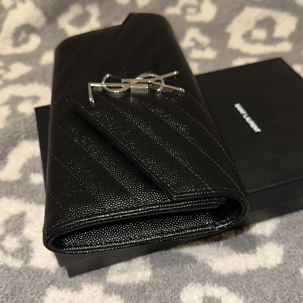Authentic  Saint Laurent YSL Large Grain de Poudre Flap Wallet😍 New 😍 - Picture 16 of 17